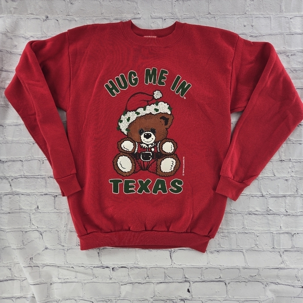 Vintage Graphic Hug Me In Texas Crew Neck Christmas Sweatshirt